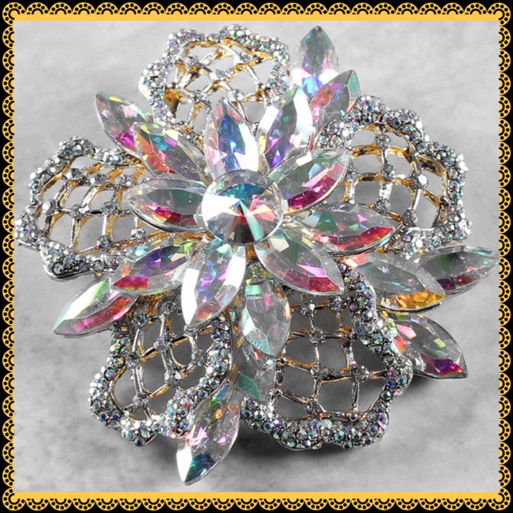 AURORA BOREALIS RHINESTONE GOLD TONE PIN BROOCH - Picture 3 of 10